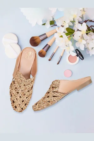 MEHNAM Women Textured Mules