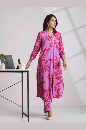 trueBrowns Floral Printed Straight Kurta with Trousers