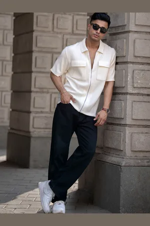 Powerlook Men Boxy Fit Spread Collar Solid Cotton Casual Shirt