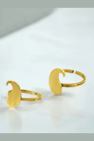GoldNera Paisley Charm Ethnic Adjustable Toe Rings