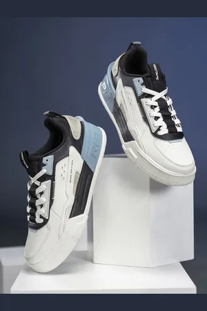 Red Tape Men Colourblocked Sneakers