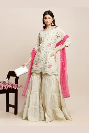 MADHURAM Women Floral Embroidered Regular Kurti & Sharara With Dupatta