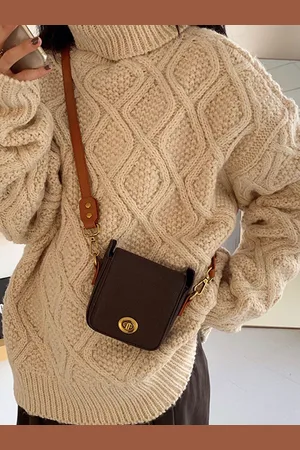 Stylecast Bucket Shoulder Bag with Tasselled