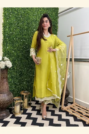 choiceit Floral Embroidered V Neck Sequinned Chanderi Silk Kurta With Trouser And Dupatta
