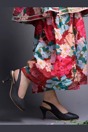 DressBerry Women Pointed Toe Sandals