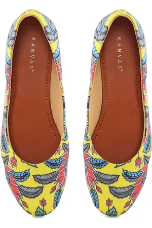 KANVAS Women Printed Ballerinas Flats