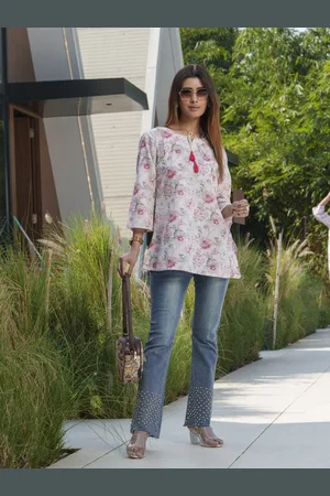 Sangria Women Floral Printed Boat Neck Pure Cotton Tunics