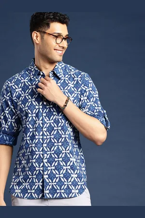Taavi Men Comfort Floral Printed Roll-Up Sleeves Indigo Casual Shirt