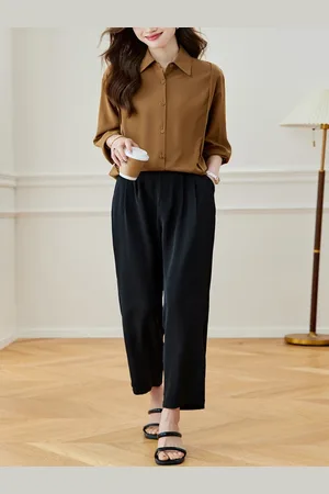 Stylecast Women Relaxed Fit Spread Collar Solid Casual Shirt