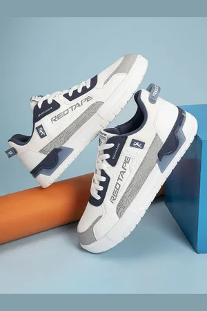 Red Tape Men Colourblocked Sneakers