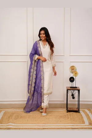 choiceit Floral Embroidered V Neck Chanderi Silk Kurta With Trouser And Dupatta