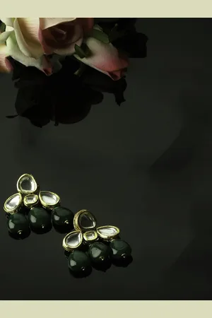 DUGRISTYLE Gold-Plated Kundan-Studded Contemporary Drop Earrings
