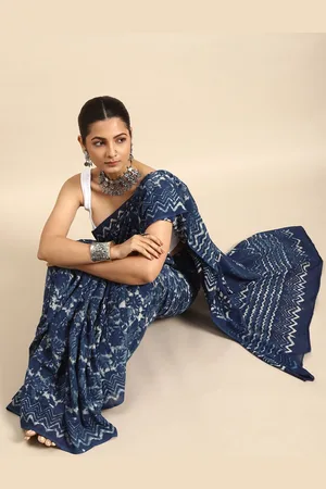 Taavi Women Ethnic Motifs Printed Pure Cotton Block Print Sarees With Blouse Piece