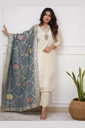 Lilots Floral Embroidered Chanderi Silk Kurta With Trousers And Dupatta