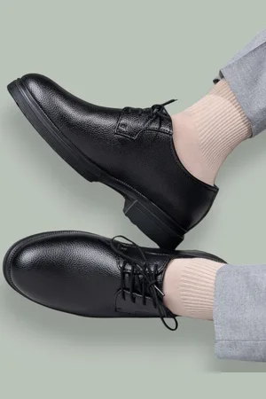 Styli Men Textured Faux Leather Lace Up Oxford Shoes