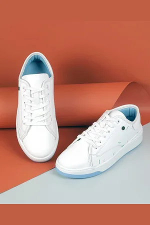 Metro Women Lace-Up Sneakers