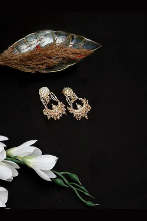 DUGRISTYLE Driftwood Gold-Plated Kundan Studded & Beaded Contemporary Shaped Drop Earrings