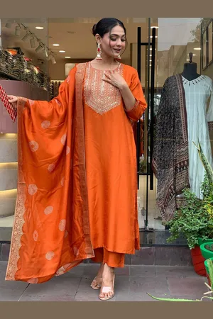 Lilots Floral Embroidered Chanderi Silk Kurta With Trousers And Dupatta