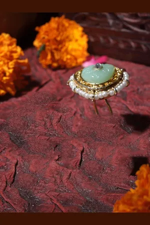 DUGRISTYLE Gold-Plated Kundan Studded Adjustable Finger Ring