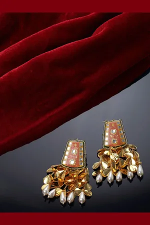 DUGRISTYLE Gold-Plated Kundan Studded Contemporary Shaped Drop Earring