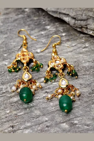DUGRISTYLE Gold-Plated Kundan-Studded Teardrop Shaped Drop Earrings