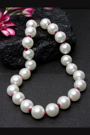 DUGRISTYLE Gold-Plated Pearls Beaded Minimal Necklace