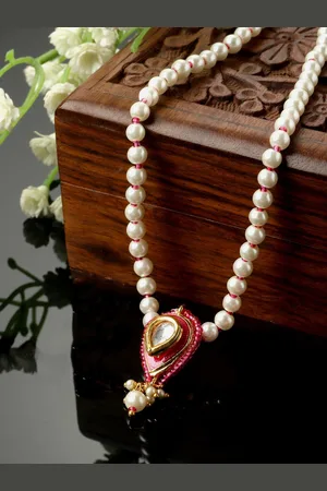 DUGRISTYLE Dahlia Gold-Plated Kundan Studded & Pearls Beaded Minimal Necklace