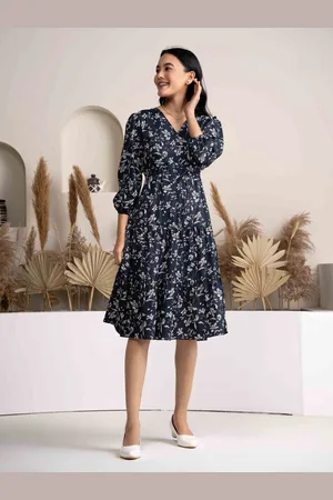 DressBerry Women Floral Printed Bell Sleeve Crepe Fit & Flare Dress