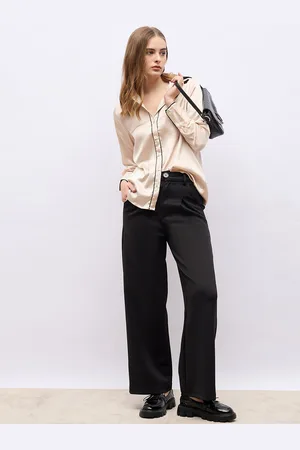 Styli Women Double Collar Long Sleeve Shirt With Contrast Piping Detail