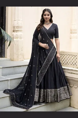 JATRIQQ Sweetheart Neck Zari Weaving Pure Chanderi Ready to Wear Lehenga Choli
