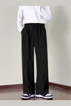 HERE&NOW Men Relaxed Straight Leg Straight Fit High-Rise Pleated Trousers