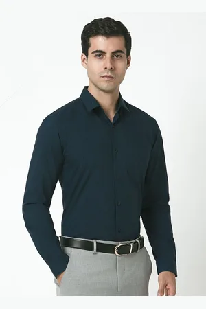Peter England Men Slim Fit Spread Collar Vertical Striped Cotton Formal Shirt