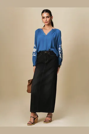 Chemistry Women Embroidered V-Neck Top
