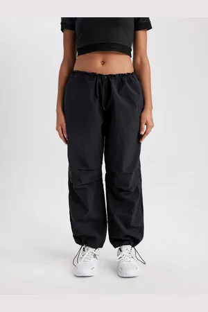 DeFacto Women Mid-Rise Regular Fit Trousers