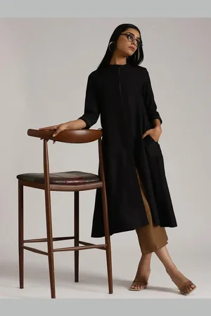 trueBrowns Women Black & Brown Solid Kurta with Trousers