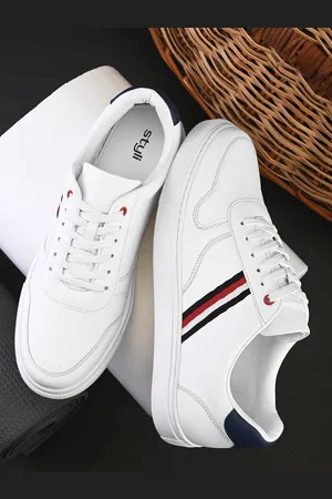 Styli Men Casual Contrast Striped Sneakers