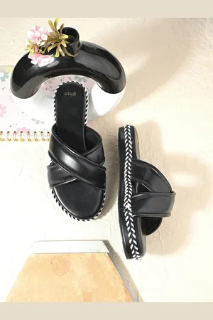 Styli Women Open Toe Flats