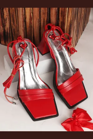 THE WHITE POLE Women Stylish Trending Block Heels Sandal For Womens And Girls