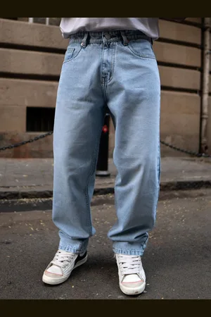 Powerlook Men Relaxed Fit Light Blue Mildly Distressed Light Fade Cotton Jeans