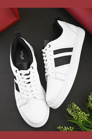 Styli Men Casual Contrast Striped Sneakers