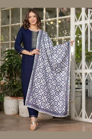 Lilots Women Ethnic Motifs Yoke Design Regular Sequinned Kurta with Trousers & With Dupatta
