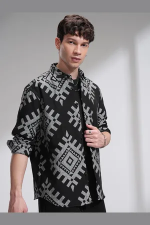 Highlander Men Relaxed Fit Spread Collar Geometric Printed Cotton Casual Shirt