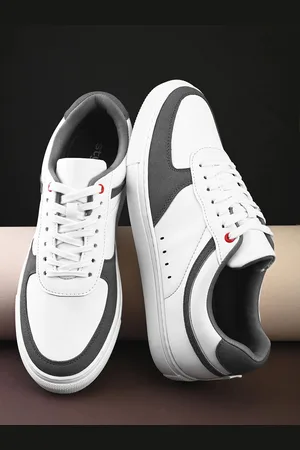 Styli Men Casual Colorblock Sneakers