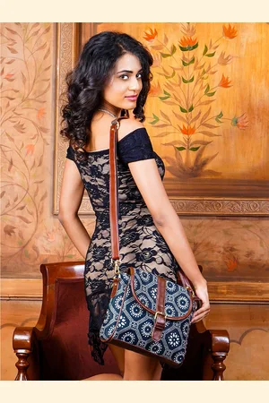 THE CLOWNFISH Madeline Women Grey Ethnic Motifs Printed Structured Sling Bag