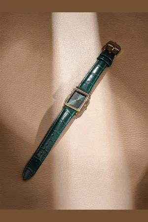 Sonata Women Poze Embellished Dial & Leather Straps Analogue Watch SP80098YL01