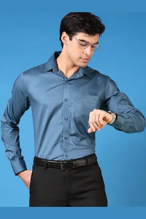 V-Mart Men Slim Fit Spread Collar Solid Cotton Formal Shirt