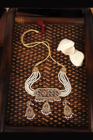 Anouk Gold-Toned Artificial Stone Studded And Pearls Beaded Jewellery Set