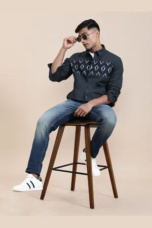 Crocodile Men Opaque Checked Casual Shirt