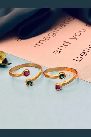 Anouk Set Of 2 Gold-Plated American Diamond Studded Toe Rings