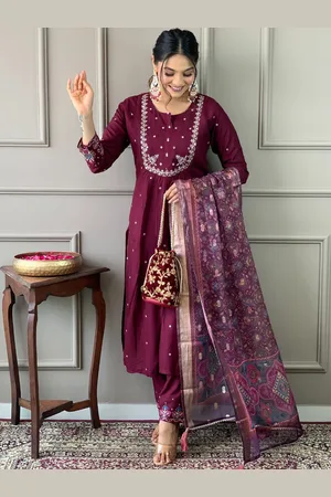 Lilots Women Floral Yoke Design Regular Thread Work Chanderi Silk Kurta with Trousers & With Dupatta